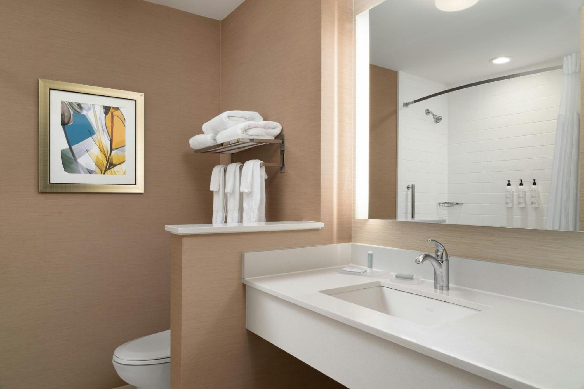 Fairfield Inn & Suites By Marriott London Eksteriør bilde