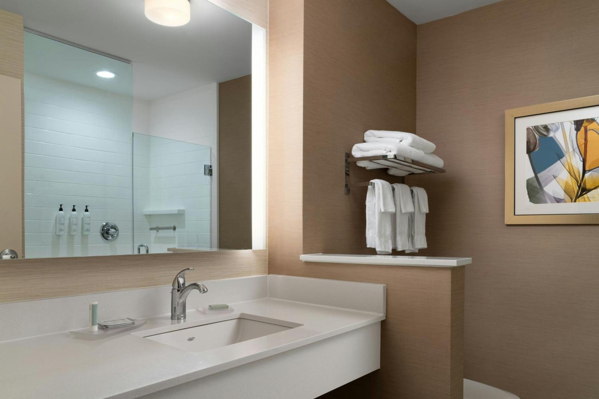 Fairfield Inn & Suites By Marriott London Eksteriør bilde