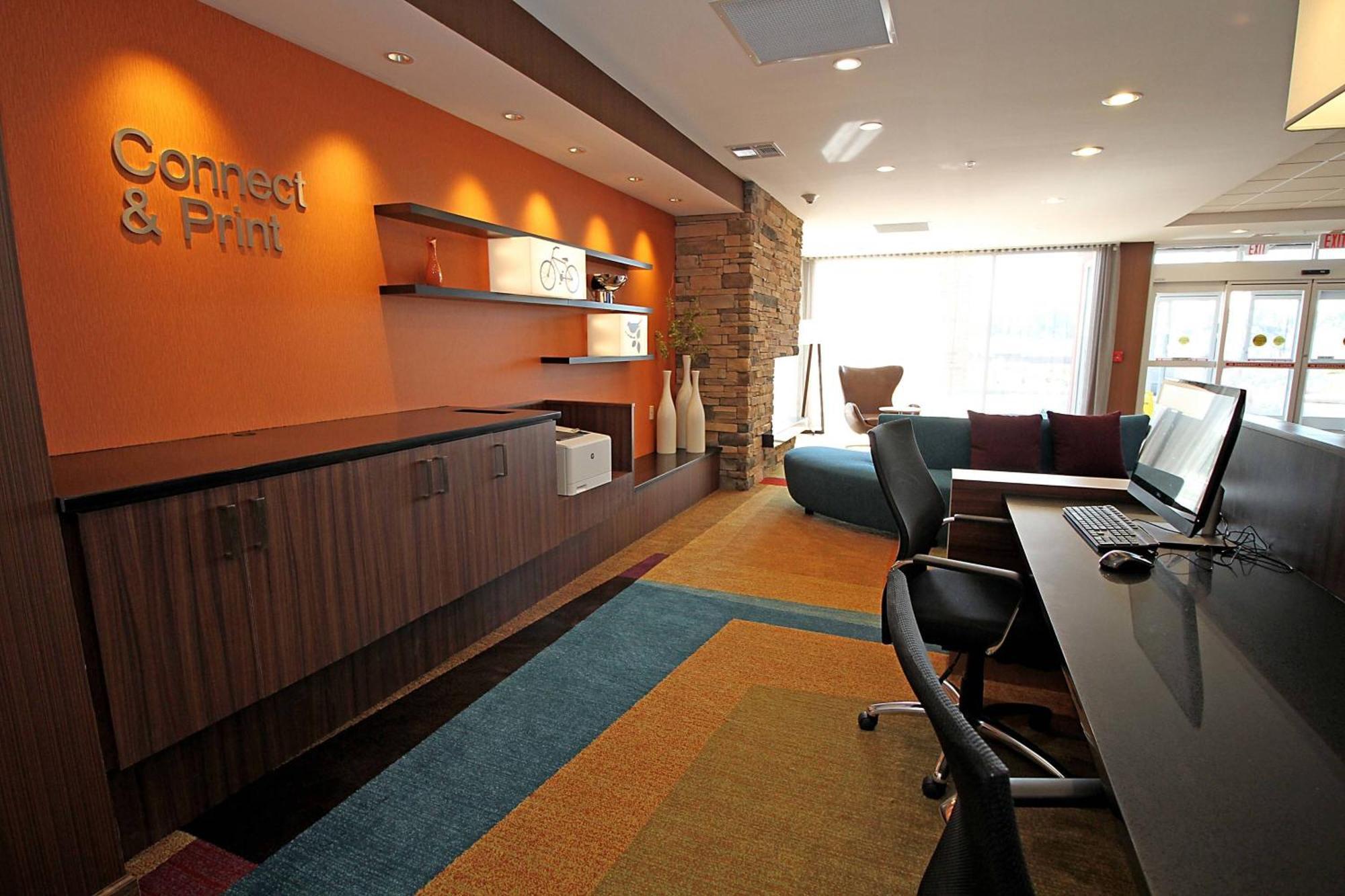 Fairfield Inn & Suites By Marriott London Eksteriør bilde